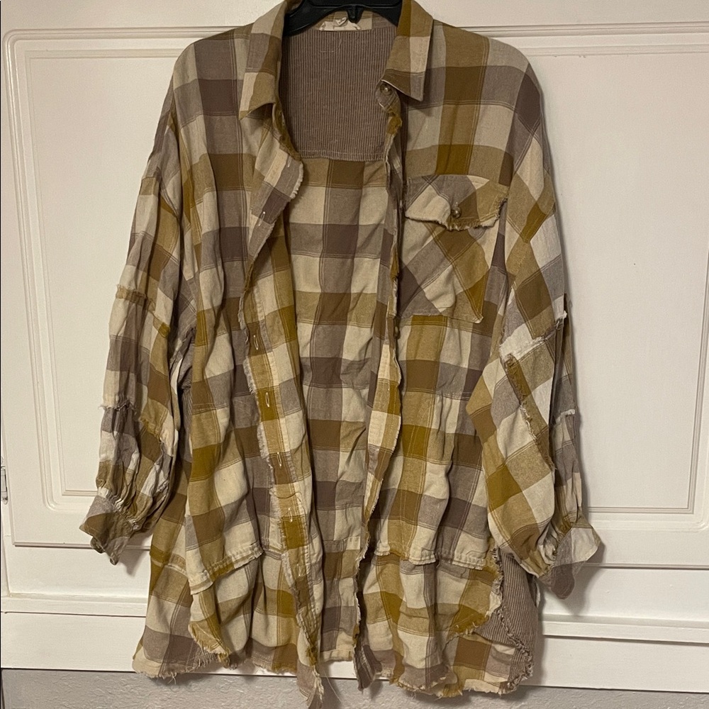 Easel plaid button up